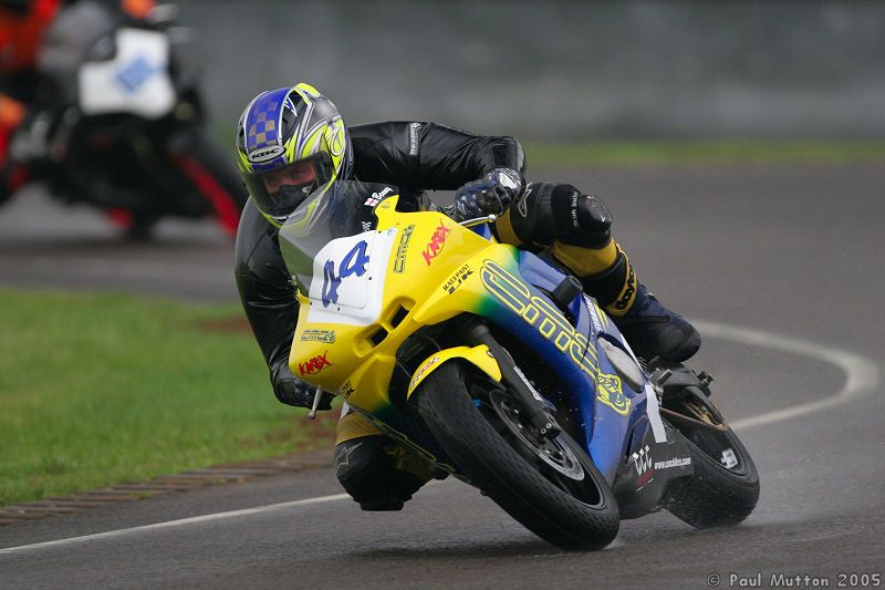 IMG 4525 Bike cornering in the wet